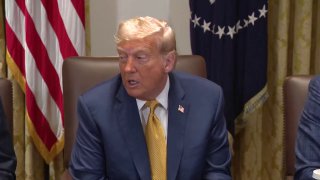 ↩️🎬 «Путин нам швыряет кучу дерьма <...> Я рассматриваю санкции против России. Очен...