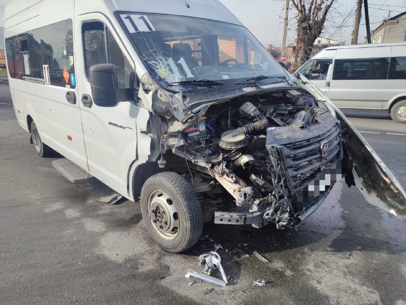 🖼 ❗️В Северной Осетии в ДТП с участием маршрутки пострадал человек. Об этом «15-му ...