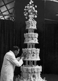 Queen Elizabeth II's wedding cake, 1947.Time Machine | Historical Photo