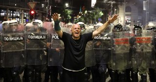 🇷🇸 Студенческие протесты в Сербии прекратились? Нет, они ушли на каникулы. Стали хорошо видны слабые места организаторов — но уже осенью Вучичу придется столкнуться с куда более сплоченным сопротивлениемСобрав на митинге 15 марта рекордное в истории Сербии