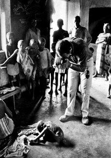 A French photographer captures a child in agony, Nigeria, 1968.Time Machine | Historical Photo